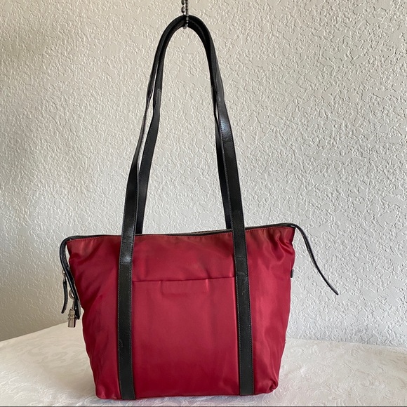Prada red nylon shoulder bag - Picture 5 of 15